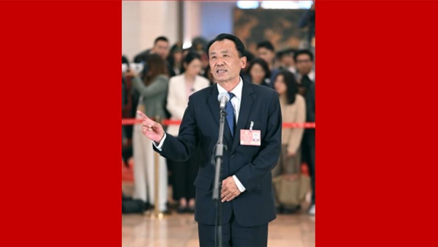 全国人大代表樊九平接受媒体采访